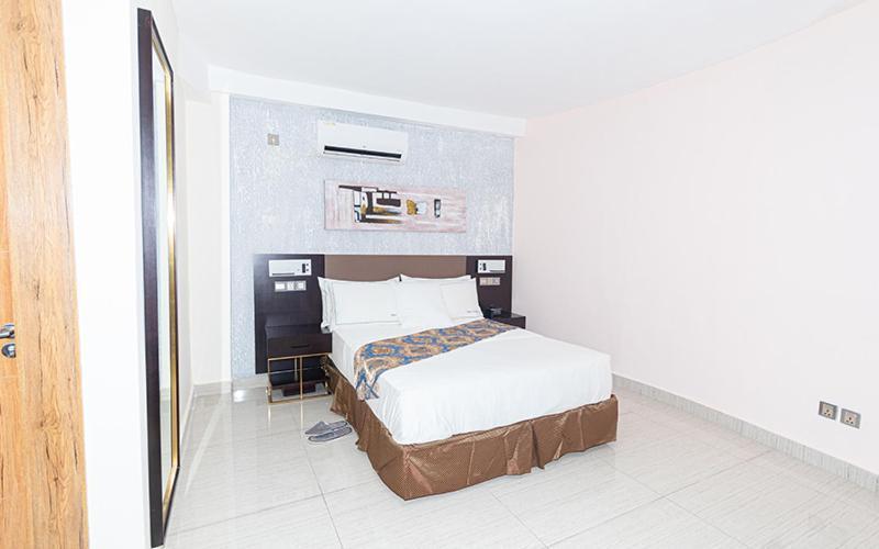 Hotel Le Figaro Дуала Екстер'єр фото