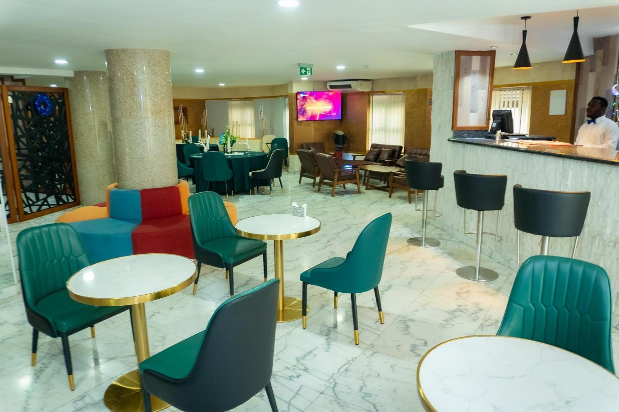 Hotel Le Figaro Дуала Екстер'єр фото