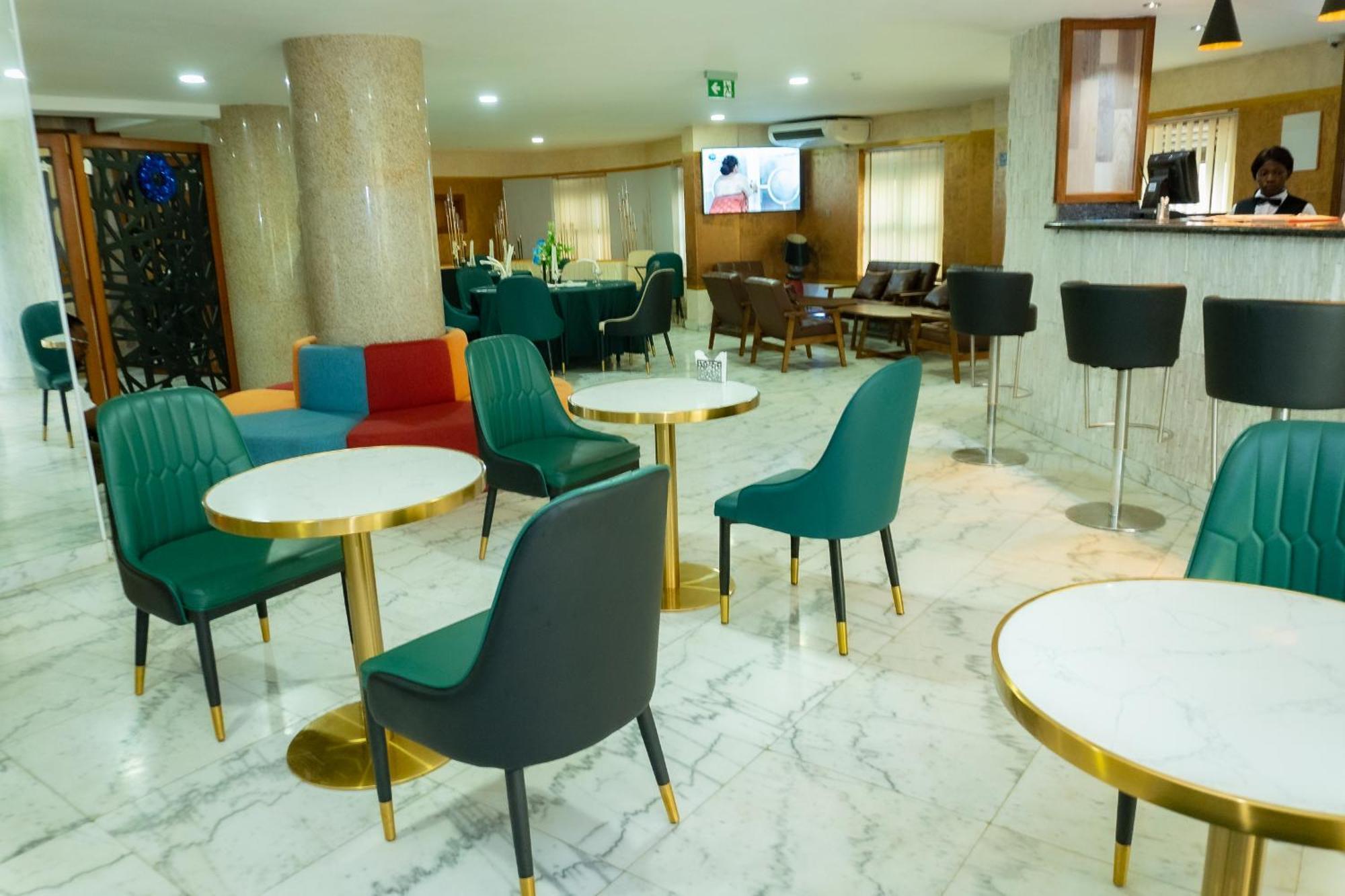 Hotel Le Figaro Дуала Екстер'єр фото