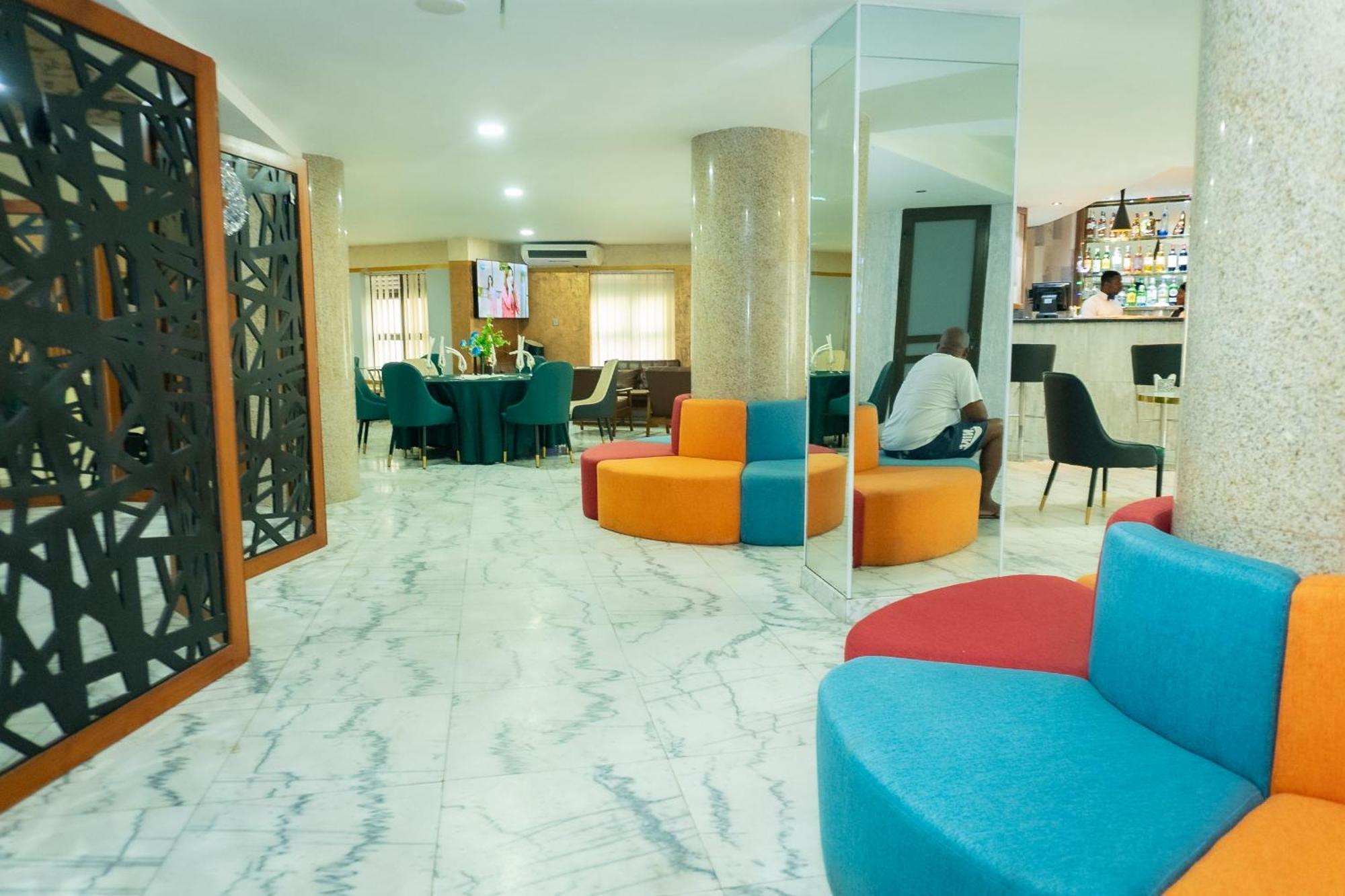 Hotel Le Figaro Дуала Екстер'єр фото
